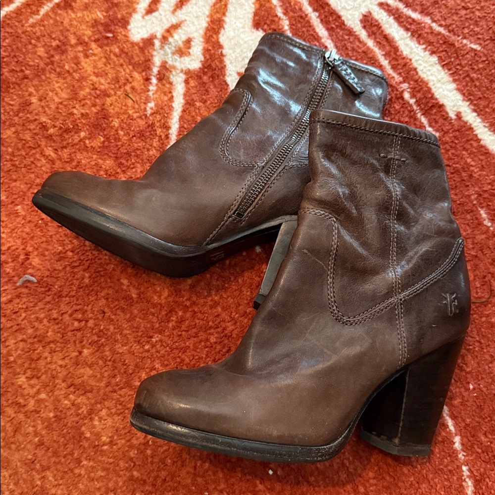 FRYE Patty Artisan Zip Heel Boots Brown Leather Women's US 6.5